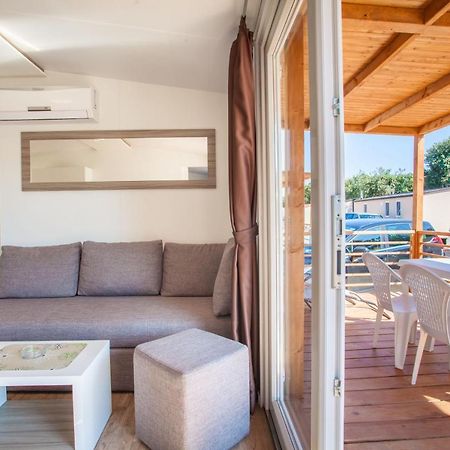 Mobile Homes Delta Marine At Campsite Lopari Nerezine Buitenkant foto